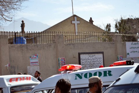 Через вибух у християнській церкві в Пакистані загинули 8 осіб (оновлено)