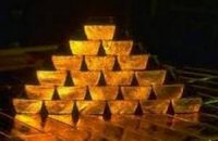 Работники в Швейцарии нашли под кустом золото на сто тысяч евро