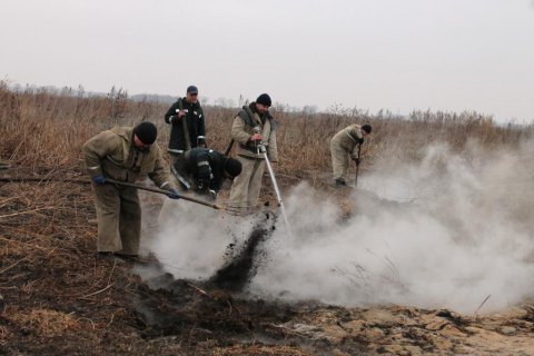 В Черниговской области тлеет 25 га торфяников