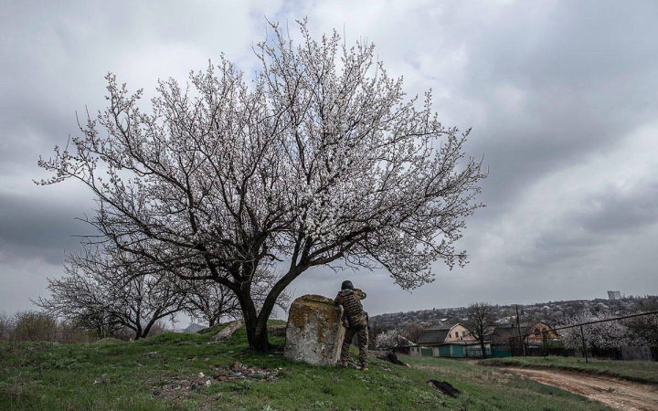 В п'ятницю в Україні прогнозують до 14° тепла, місцями невеликий дощ