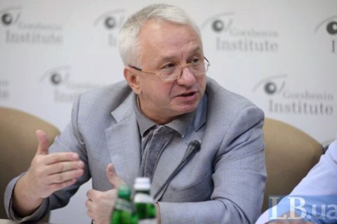 Власть должна защитить пострадавших вкладчиков банка "Аркада", - Кучеренко