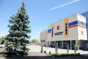 В Киеве открыли российско-украинскую гимназию 