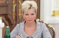 Янукович соболезнует Богатыревой в связи со смертью матери