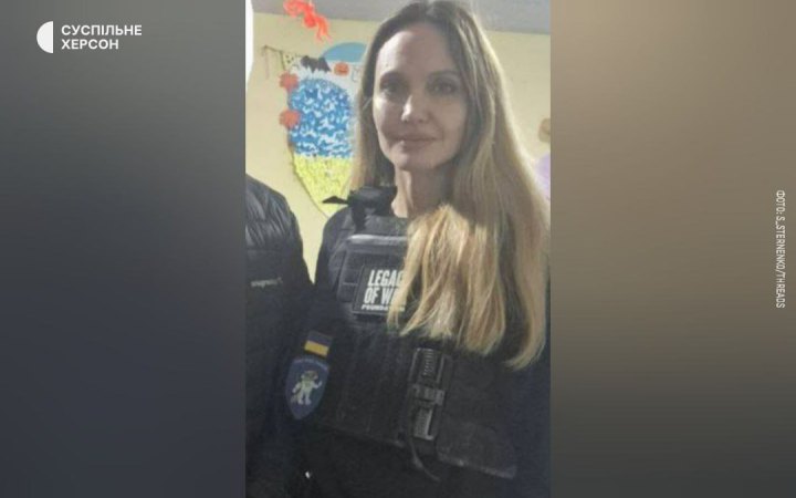 Анджеліна Джолі відвідала Херсон з гуманітарної місією