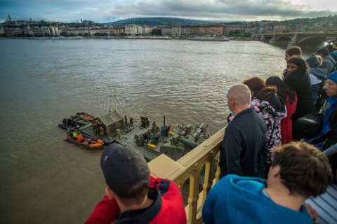 Украинского капитана теплохода, сбившего катер на Дунае, отпустили под залог