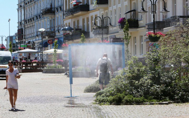 Спека далі охоплює Європу, кількість жертв високої температури зросла 