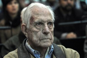 Экс-диктатору Аргентины добавили к трем пожизненным срокам 23 года