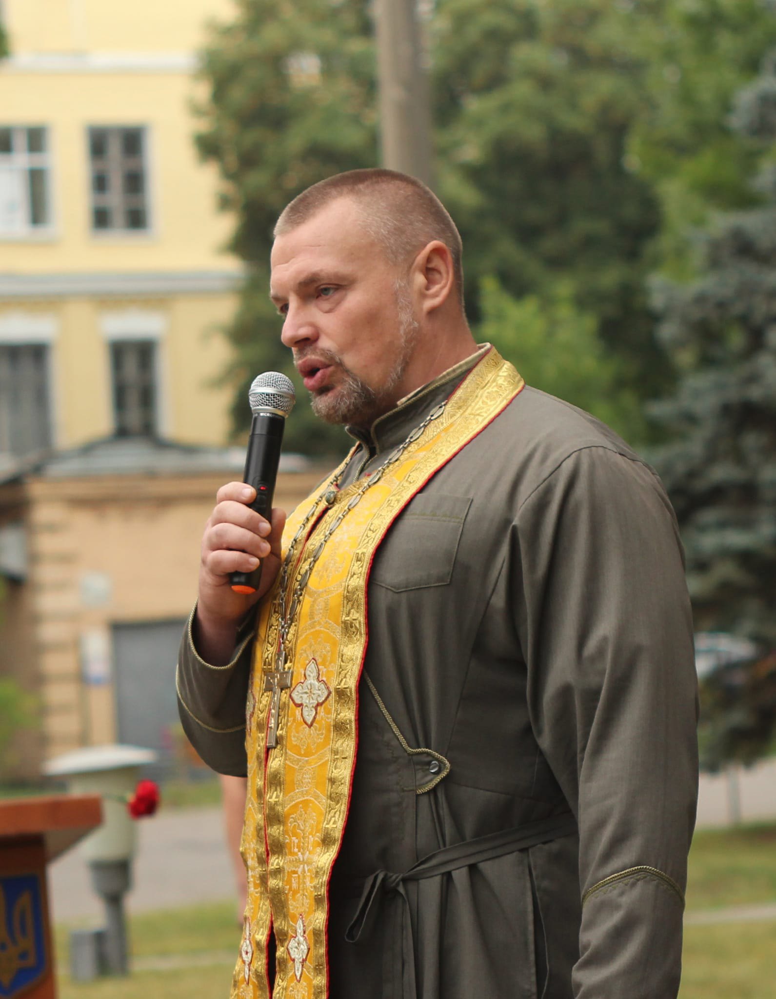 Священник ПЦУ Костянтин Лозінський