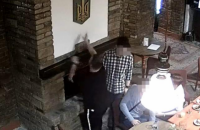 СБУ видворила у Польщу студента тернопільського вишу, який спалив герб України в каміні ресторану