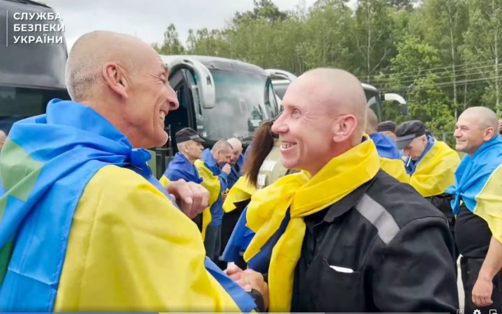 СБУ показала ексклюзивне відео з обміну полоненими