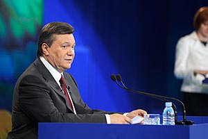Associated Press не добилось от Янукович ответа о судьбе Тимошенко