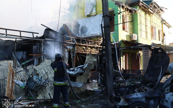 Рятувальники ліквідували наслідки удару по Вільнянську на Запоріжжі: загинуло 7 людей, 31 особа травмована