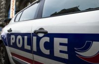 Во Франции мужчина при задержании ранил двоих полицейских