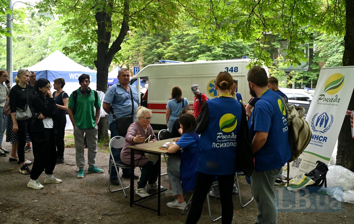 Психологи працюють з постраждалими