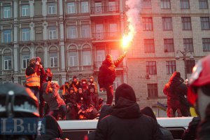 Янукович доручив Клюєву створити робочу групу для врегулювання кризи
