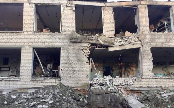 Окупанти знищили дві школи у Запорізькій області