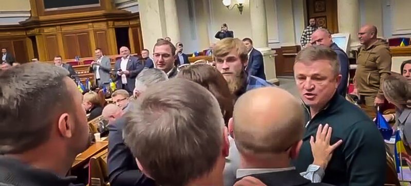 «Ти чорт йоб..й!» Як Верховна Рада забороняла УПЦ МП (поіменно) 