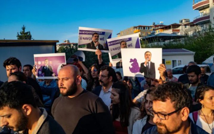 У Туреччині спалахнули протести через те, що виборчком не допустив до виборів кандидата від опозиції