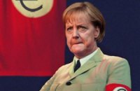 У Греції вивішують портрети Меркель у нацистській формі
