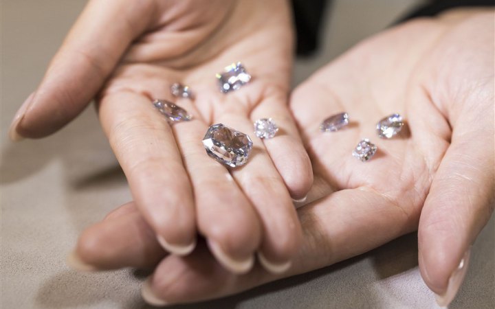 Представники G7 тестують у Бельгії запропоновану заборону на російські діаманти, − The Guardian