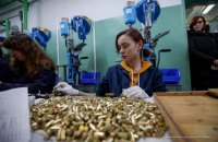 На вінницькому заводі "Форт" запустили виробництво патронів до пістолетів для МВС