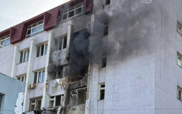 Унаслідок російської атаки по центру Сум постраждали шестеро цивільних