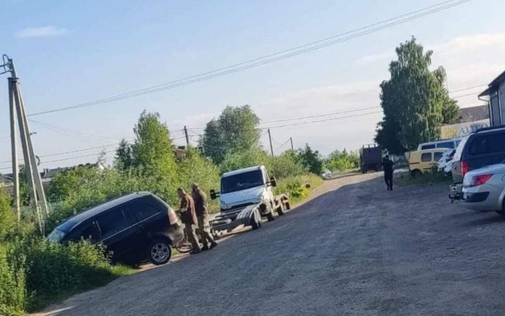 На Львівщині співробітники військкомату збили велосипедиста, який тікав від них