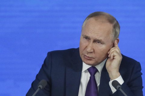 Путін у розмові з Байденом продовжив наполягати на "виключенні просування НАТО на схід"
