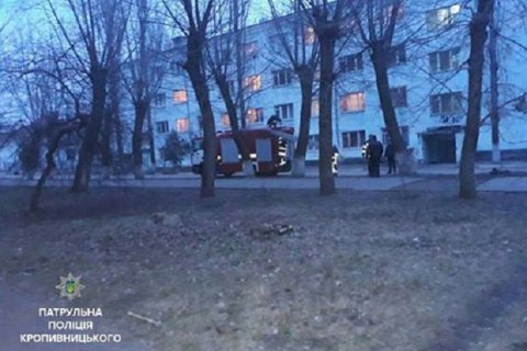 У Кропивницькому чоловік погрожував підірвати будинок, напустивши в квартиру газу