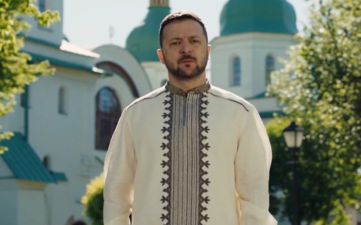 Зеленський привітав християн східного обряду з Великоднем: "Біблія вчить нас любові до ближнього"