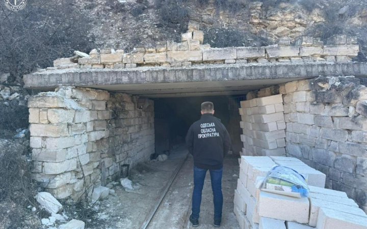 Правоохоронці заявили про ліквідацію схеми незаконного видобутку понад 200 тисяч тонн вапняку на Одещині