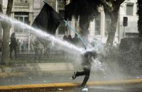 Бельгийская полиция применила водомет против демонстрантов, есть раненые