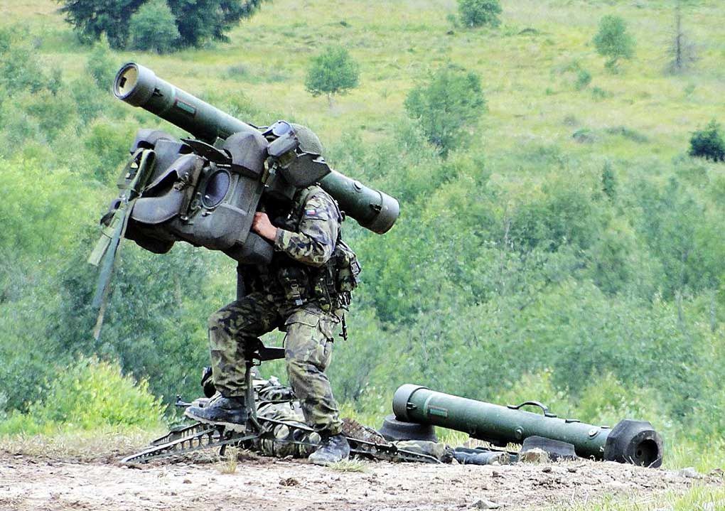 Переносний зенітний ракетний комплекс RBS 70, розроблений шведською компанією Bofors Defence (Saab Bofors Dynamics)