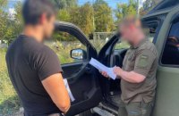 Екскомандира військової частини підозрюють у незаконному відрядженні підлеглих депутатів до КМВА