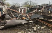 Російський обстріл зруйнував школу у Запорізькому районі, поранено жінку