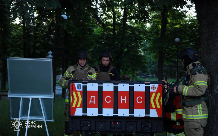 У Києві під час ліквідації атаки загинули троє рятувальників (оновлено)