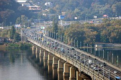Мост Патона в Киеве полностью закроют для транспорта в ночь на воскресенье