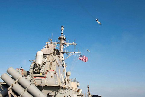 Американский ракетный эсминец прибыл к берегам Сирии