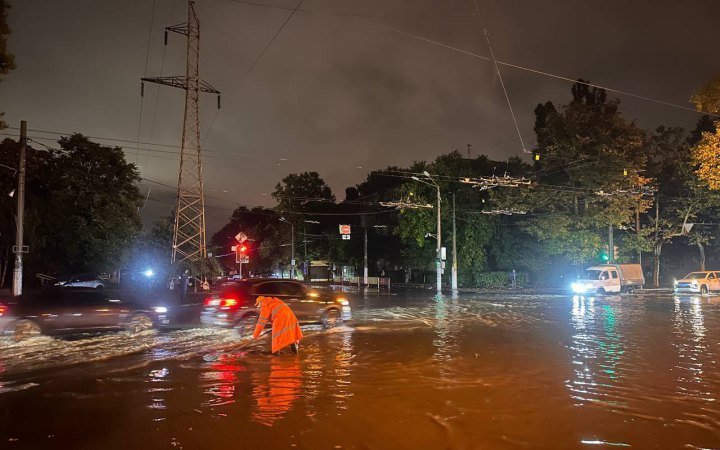 У Одесі за добу випало більше двомісячної норми опадів