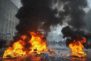 Силовики інформують протестувальників, що їхня діяльність заборонена новими законами