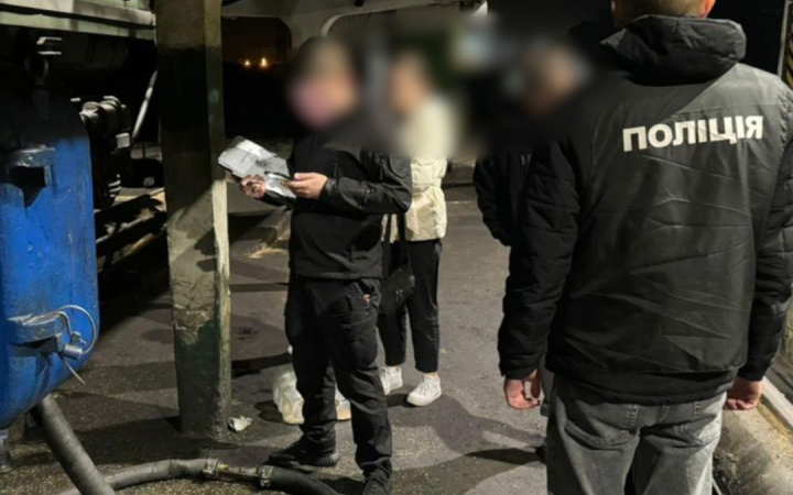 Оголосили підозру 18 працівникам локомотивного депо на Тернопільщині за крадіжку палива