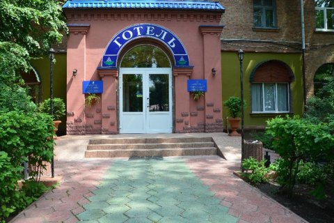 Суд вернул в госсобственность гостиницу "Феофания" в Киеве 