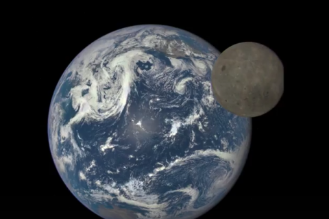 NASA показало унікальні знімки зворотного боку Місяця