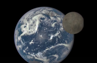 NASA показало уникальные снимки обратной стороны Луны