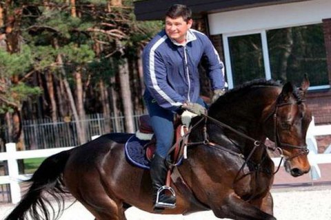 Беглый экс-регионал Онищенко устраивает в Германии конные турниры