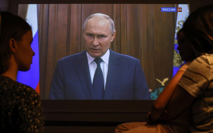 Пік пропаганди: Кремль змусить всіх переглядати циркову виставу "інавгурації Путіна"