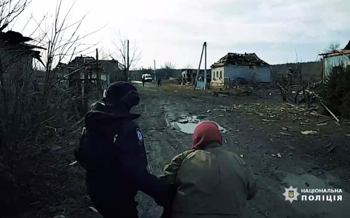 "Білий янгол" евакуював літню жінку з-під обстрілів на Сумщині