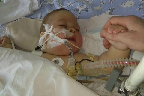 Однорічному Вані Шульзі дуже потрібна допомога в лікуванні