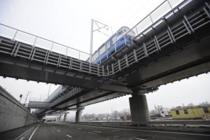 Укрзализныця финансирует строительство мостов и дорог, на которые должны выделяться бюджетные средства 