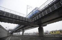 Укрзализныця финансирует строительство мостов и дорог, на которые должны выделяться бюджетные средства 